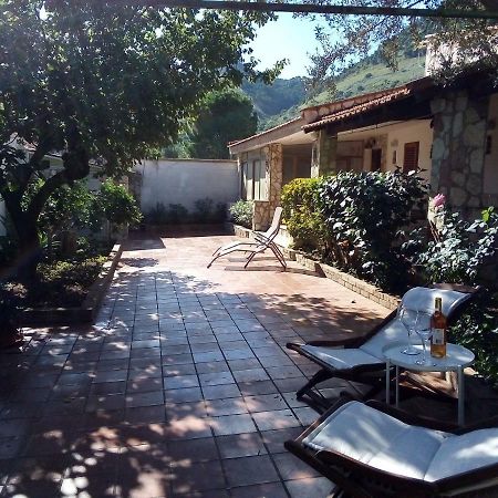 Il Giardino Di Hyccara Villa Carini Bagian luar foto